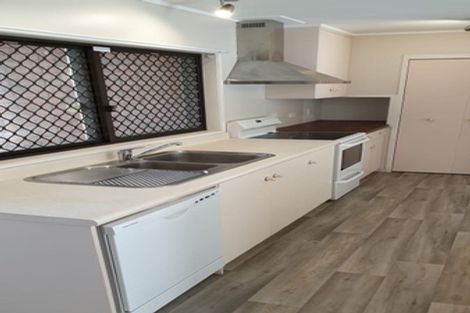 Photo of property in 15 Waiohua Road, Greenlane, Auckland, 1061