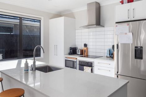 Photo of property in 3 Tamapahore Boulevard, Papamoa Beach, Papamoa, 3118