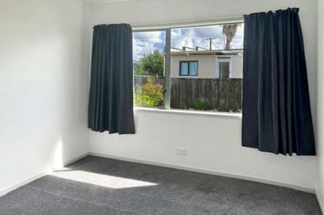 Photo of property in 2/18 Northcote Road, Takapuna, Auckland, 0622