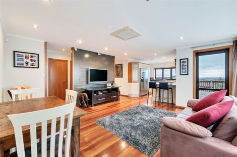 Photo of property in 271 Sturges Road, Henderson, Auckland, 0612