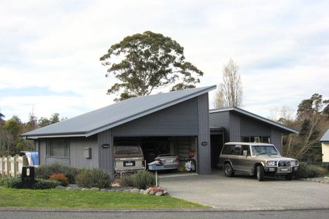 Photo of property in 3 Abbot Avenue, Waipawa, 4210