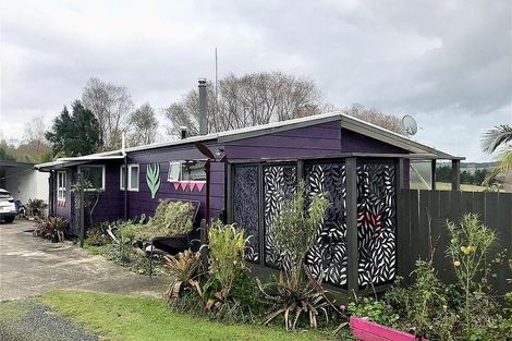 Photo of property in 28 Matakohe Road East, Matakohe, 0593