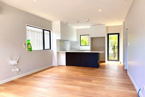 Photo of property in 95d Oreil Avenue, West Harbour, Auckland, 0618