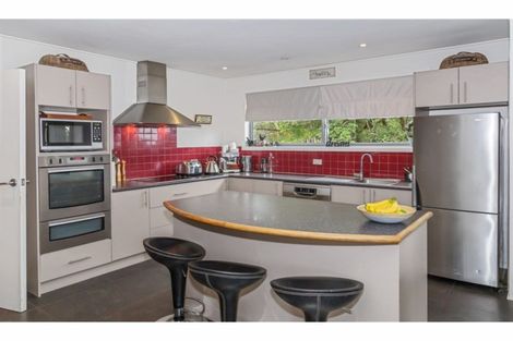 Photo of property in 1 Pluto Place, Beach Haven, Auckland, 0626
