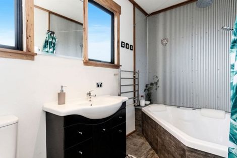 Photo of property in 55 Pitau Road, Mount Maunganui, 3116