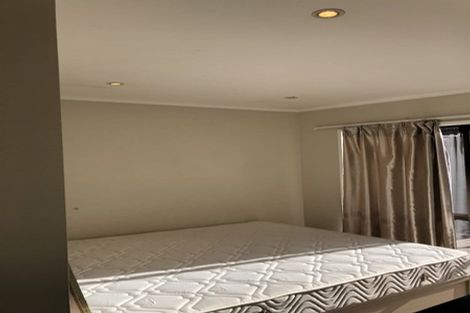 Photo of property in 3/431 East Coast Road, Mairangi Bay, Auckland, 0630