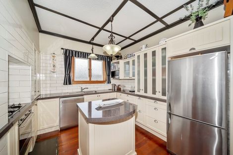 Photo of property in 173 Carrington Street, Lower Vogeltown, New Plymouth, 4310