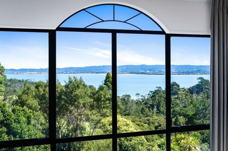 Photo of property in 2/60 Rangatira Road, Beach Haven, Auckland, 0626