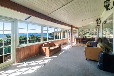 Photo of property in 4 Queens View Road, Russell, 0202