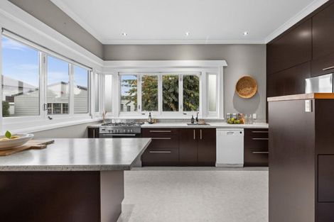 Photo of property in 190 Vigor Brown Street, Napier South, Napier, 4110