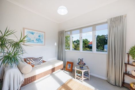 Photo of property in 21 Karina Terrace, Roslyn, Palmerston North, 4414