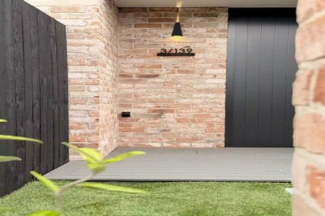 Photo of property in 3/139 Tirimoana Road, Te Atatu South, Auckland, 0602