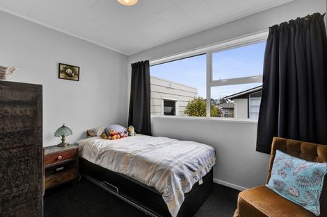 Photo of property in 8 Karaka Street, Inglewood, 4330