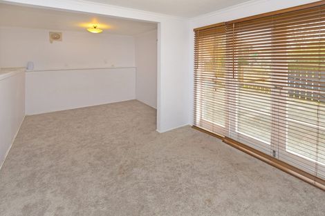 Photo of property in 70 Vandeleur Avenue, Birkdale, Auckland, 0626
