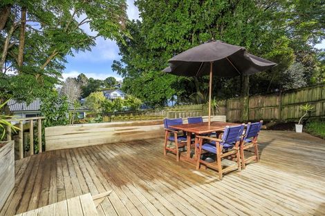 Photo of property in 1/16 Leiden Place, Totara Vale, Auckland, 0629