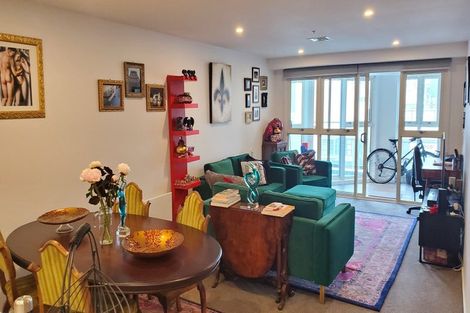 Photo of property in 9/5a Kent Terrace, Mount Victoria, Wellington, 6011