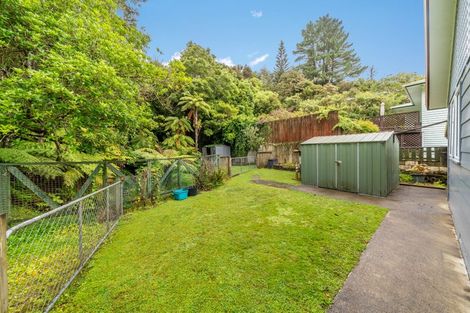 Photo of property in 2/19 James Grove, Stokes Valley, Lower Hutt, 5019