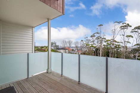 Photo of property in 8/147 Albany Highway, Unsworth Heights, Auckland, 0632