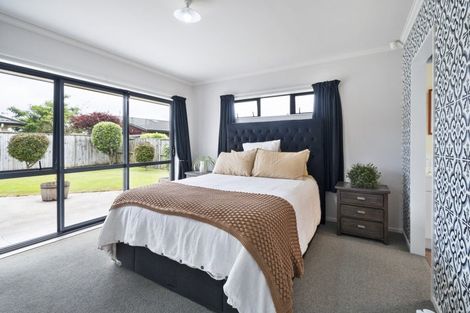 Photo of property in 6 Brookside Close, Highbury, Palmerston North, 4412