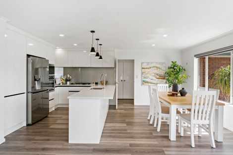 Photo of property in 8 Belcoo Crescent, East Tamaki, Auckland, 2013