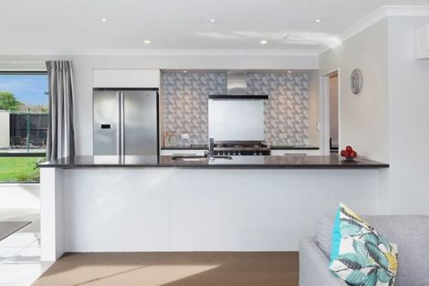 Photo of property in 9 Kohunga Crescent, Bottle Lake, Christchurch, 8083