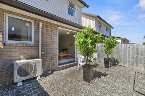 Photo of property in 71 Chiefs Court, Hamilton East, Hamilton, 3216