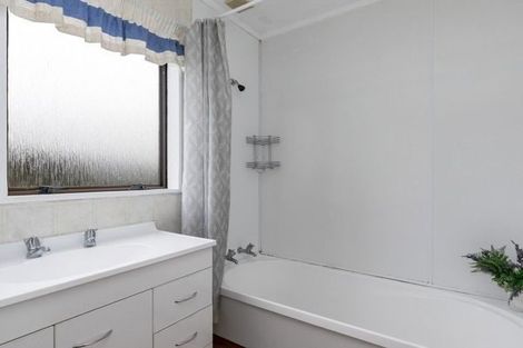 Photo of property in 16a Jasmine Grove, Maungaraki, Lower Hutt, 5010