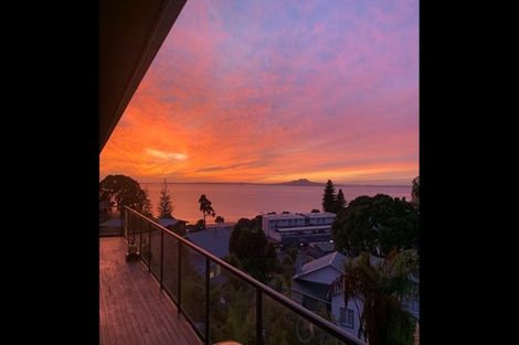 Photo of property in 1/29 Bayview Road, Browns Bay, Auckland, 0630