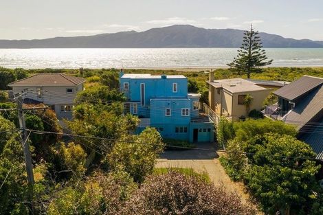 Photo of property in 79 Manly Street, Paraparaumu Beach, Paraparaumu, 5032