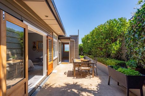 Photo of property in 135 Thompson Road, Bluff Hill, Napier, 4110