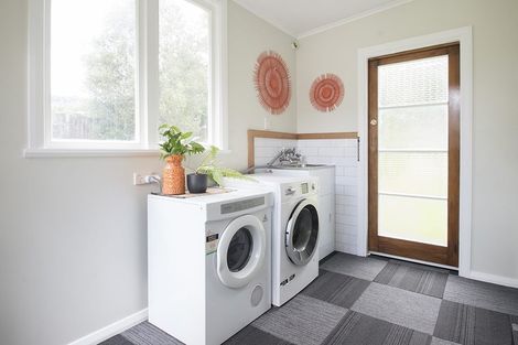 Photo of property in 4 Lynbert Road, Lynmore, Rotorua, 3010