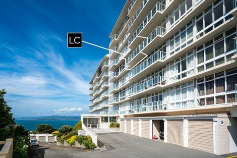 Photo of property in Gateway Apartments, 19 Maida Vale Road, Roseneath, Wellington, 6011