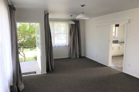 Photo of property in 1/4 Glasgow Street, St Andrews, Hamilton, 3200