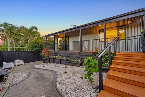 Photo of property in 293a Beach Road, Campbells Bay, Auckland, 0630