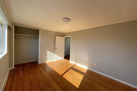Photo of property in 22 Simons Street, Moturoa, New Plymouth, 4310