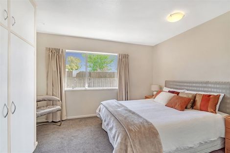 Photo of property in 70 Cutts Road, Russley, Christchurch, 8042