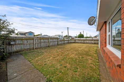 Photo of property in 14 Caledonia Street, Hawera, 4610