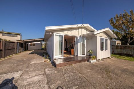 Photo of property in 14 Coates Street, Westport, 7825