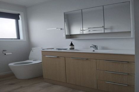 Photo of property in 2 Elizabeth Street, Kensington, Whangarei, 0112