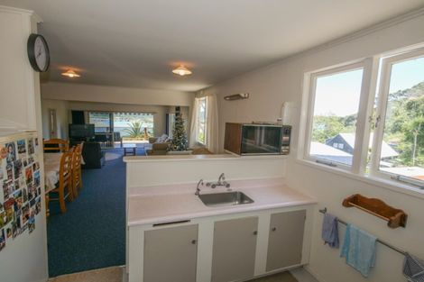 Photo of property in 13 Bush Point Road, Cable Bay, 0420