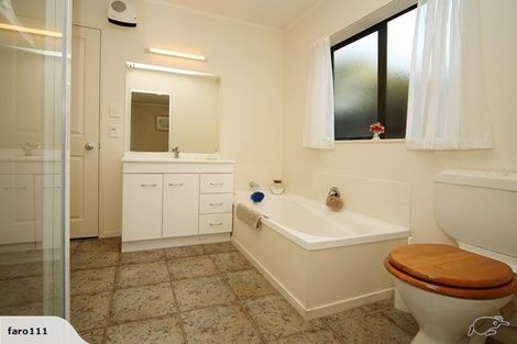 Photo of property in 32a Pine Road, Orewa, 0931