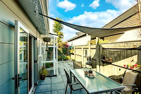 Photo of property in 3 Coromandel Court, Roslyn, Palmerston North, 4414