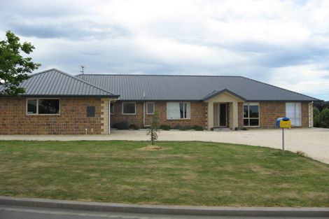 Photo of property in 5 Johnson Avenue, Amberley, 7410