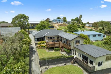 Photo of property in 21 View Street, Maungaturoto, 0520