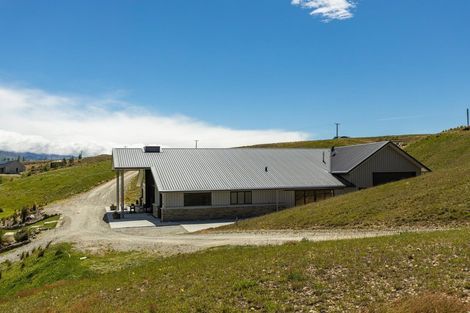 Photo of property in 211 Mcarthur Road, Springvale, Alexandra, 9391