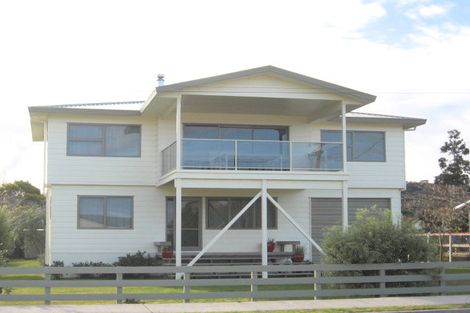 Photo of property in 62 Manaia Road, Tairua, 3508