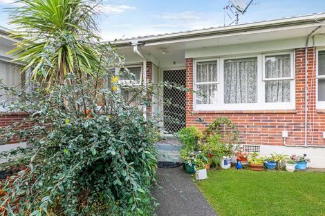 Photo of property in 8/11 Oakland Avenue, Papatoetoe, Auckland, 2025