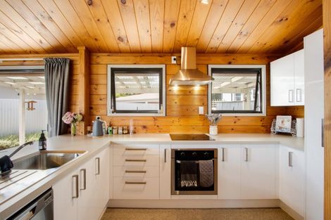 Photo of property in 1203a Karamu Road North, Mayfair, Hastings, 4122