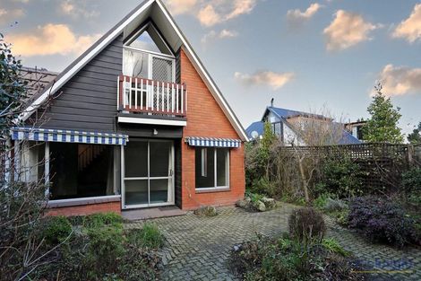 Photo of property in 2/443 Avonhead Road, Avonhead, Christchurch, 8042