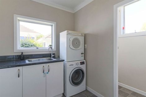 Photo of property in 10 Mahoe Street, Inglewood, 4330